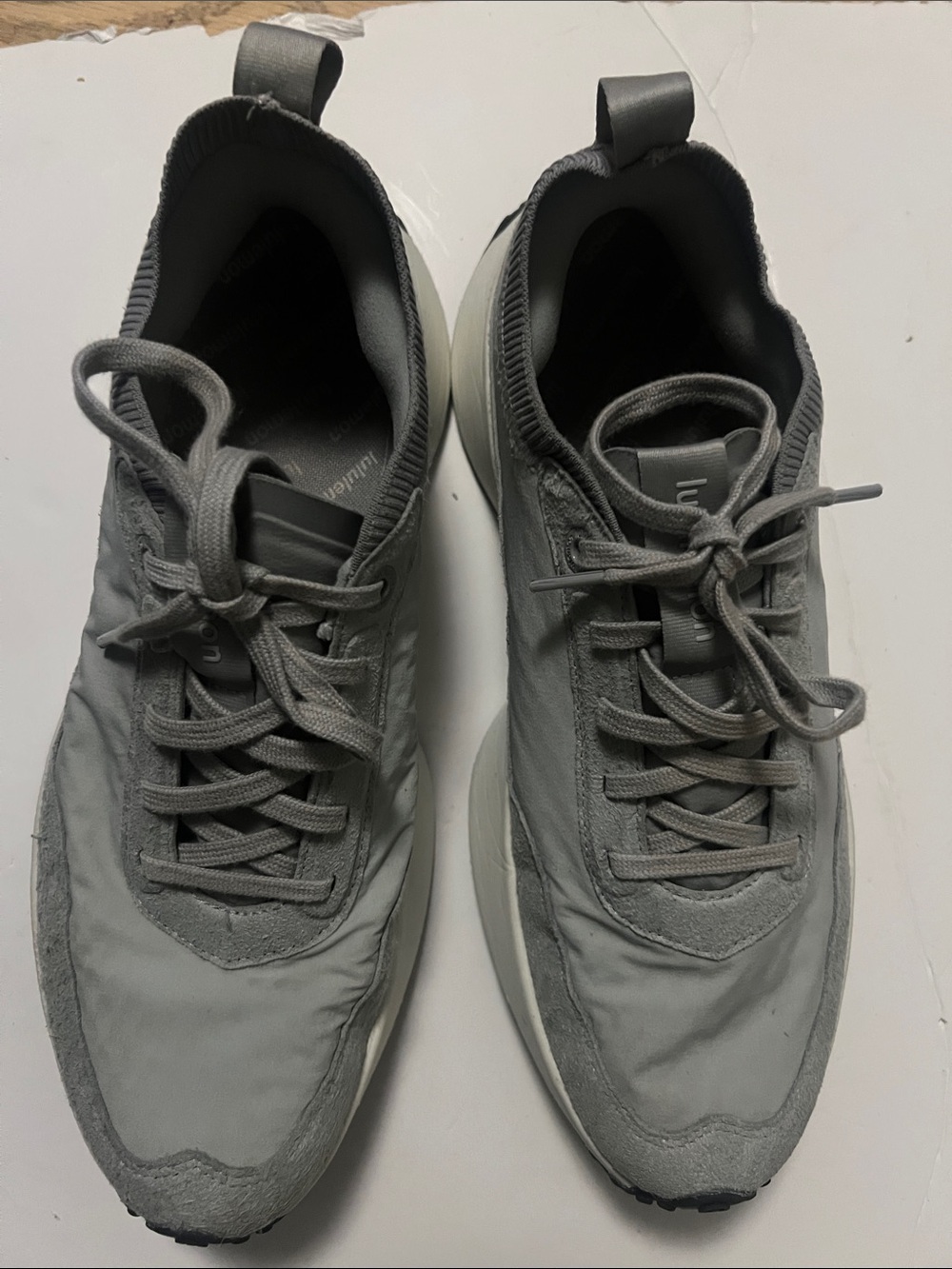 lululemon athletica Men's Crosscity Gray Lace-Up Performance Sneakers size US 10